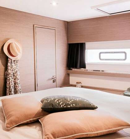 Aura-51-Fountaine-Pajot-Sailing-Catamarans-Interior-12