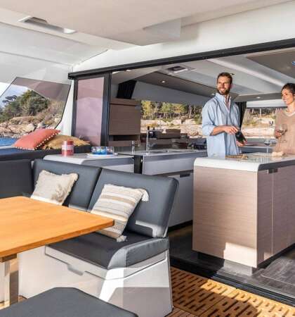 Aura-51-Full-IMG-min