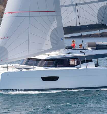 Elba-45-Fountaine-Pajot-Sailing-Catamarans-Exterior-04