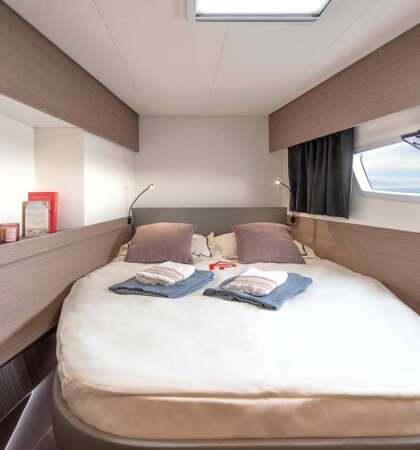 Elba-45-Fountaine-Pajot-Sailing-Catamarans-Interior-11