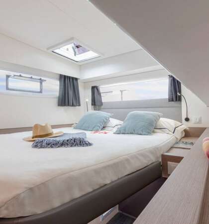 Elba-45-Fountaine-Pajot-Sailing-Catamarans-Interior-12