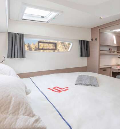 Elba-45-Fountaine-Pajot-Sailing-Catamarans-Interior-13