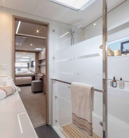 Elba-45-Fountaine-Pajot-Sailing-Catamarans-Interior-16