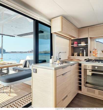 LAGOON-51-CATAMARANS-BARCELONA-21