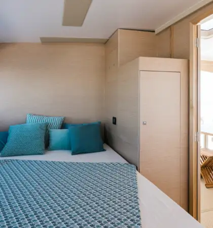 NEEL_47_-_4_cabins_5_