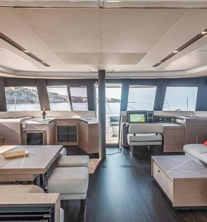Samana-59-Fountaine-Pajot-Sailing-Catamarans-Interior-04