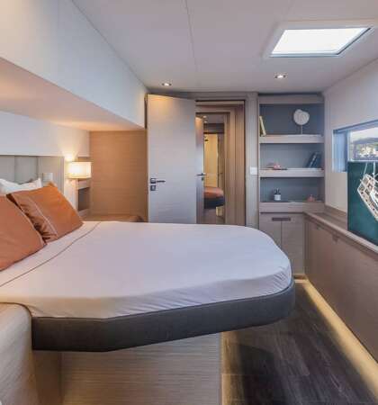 Samana-59-Fountaine-Pajot-Sailing-Catamarans-Interior-13