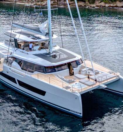Thira-80-Fountaine-Pajot-Sailing-Catamarans-Exterior-11-min