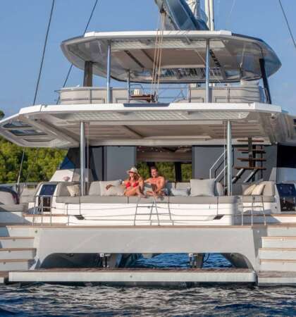 Thira-80-Fountaine-Pajot-Sailing-Catamarans-Exterior-14-min2