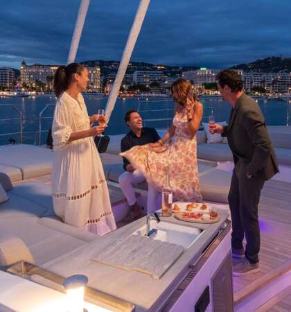 Thira-80-Fountaine-Pajot-Sailing-Catamarans-Exterior-34-min