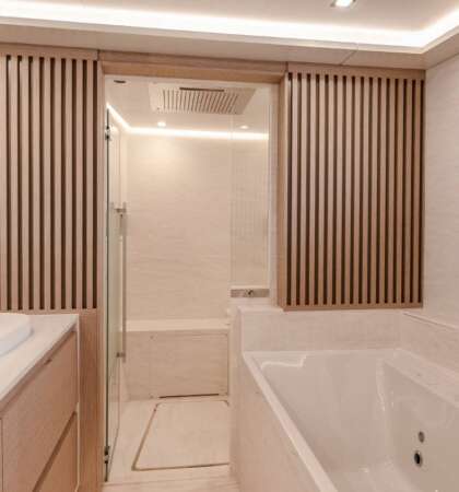 Thira-80-Fountaine-Pajot-Sailing-Catamarans-Interior-17