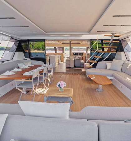 Thira-80-Fountaine-Pajot-Sailing-Catamarans-Interior-28-1-min