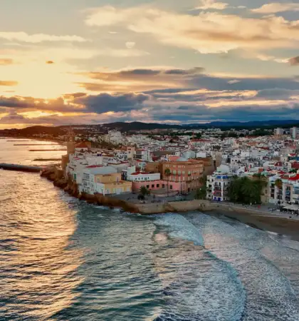 alquiler de catamaran sitges 1