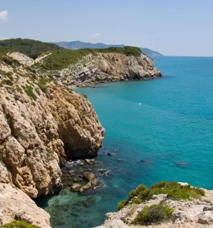 alquiler de catamaran sitges 6